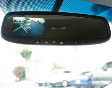 Hyundai Auto-Dimming Mirror w/ Back-up Camera 2S062-ADU05