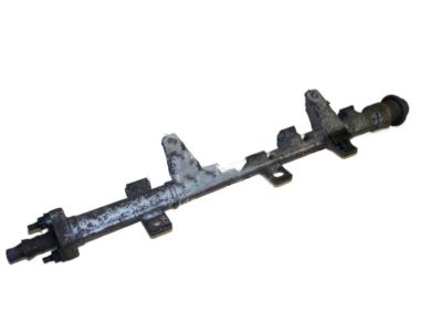 2005 Hyundai Accent Fuel Rail - 35304-26660