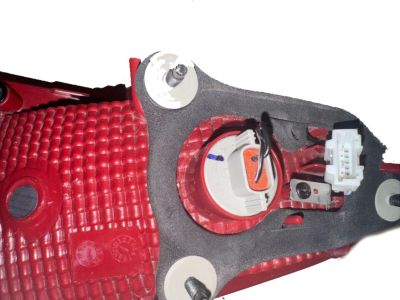 2019 Hyundai Santa Fe Tail Light - 92404-S2000