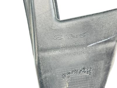 Hyundai 86614-C2700 Bracket-Rear Bumper Side Mounting,RH 86614-C2700 Hyundai Bracket-Rear Bumper Side Mounting,RH Product Photo 1 of 2