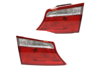 2015 Hyundai Santa Fe Tail Light - 92405-B8050